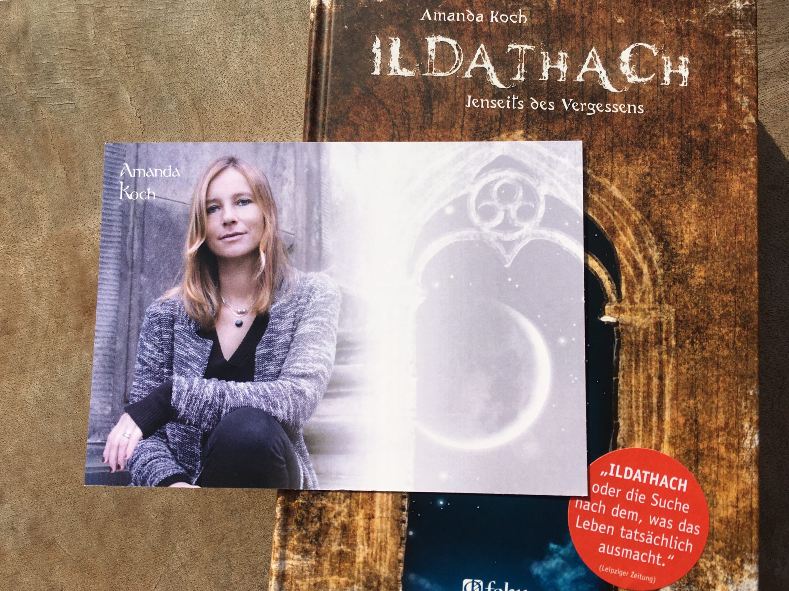 Ildathach Buchbundle mit Phiole – Bild 2